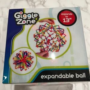 NIB Giggle Zone Expandable Ball Expands To 13" Multi Colors Toy For 3yo+